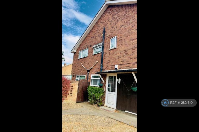 Flat Perry Street in Greater London