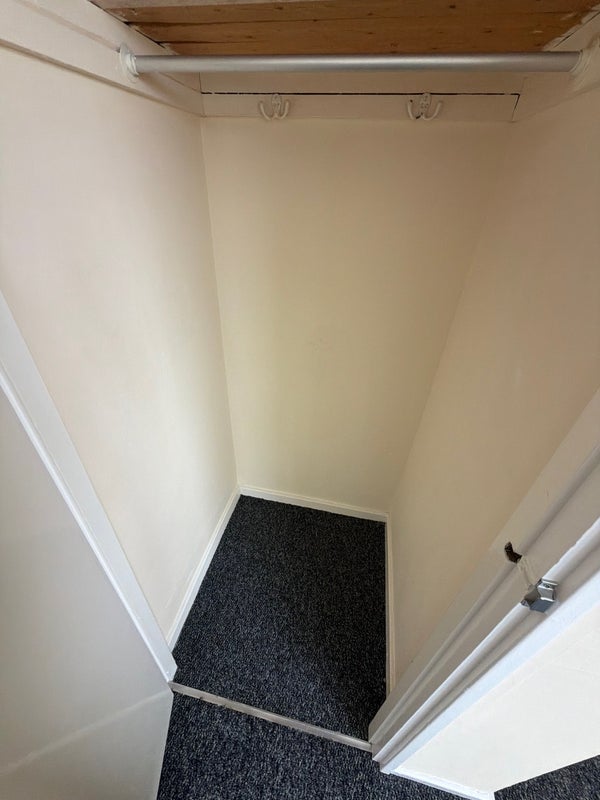 Room Fortrose Gardens in Greater London