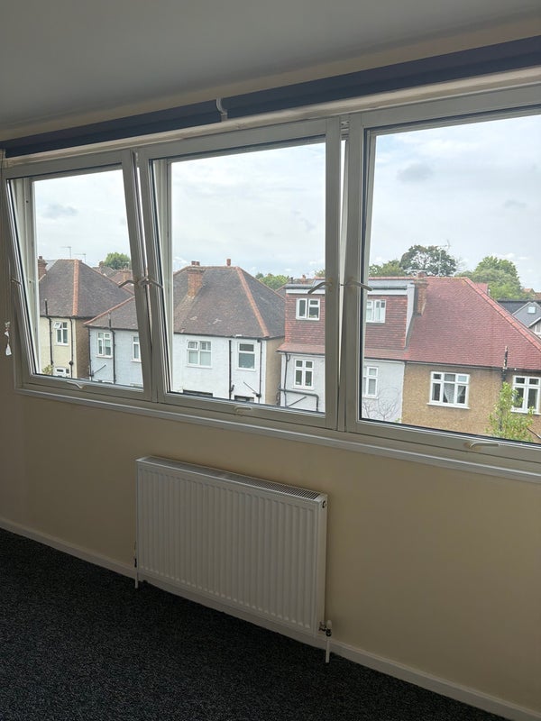 Room Fortrose Gardens in Greater London