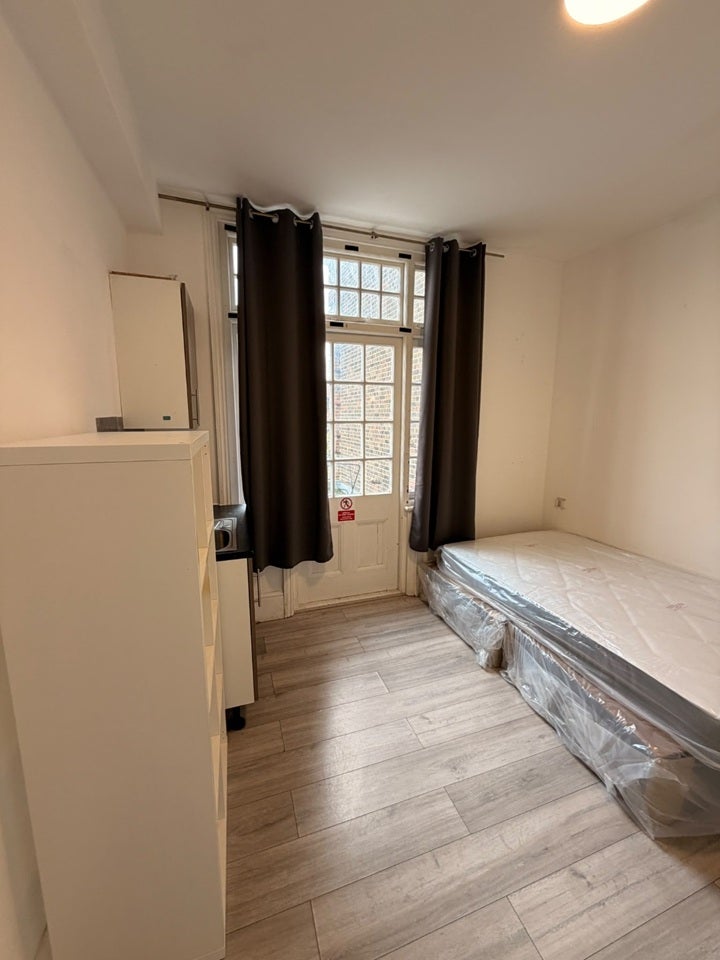 Flat Mulgrave Road in Greater London