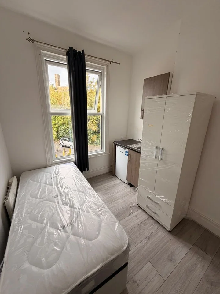 Flat Mulgrave Road in Greater London