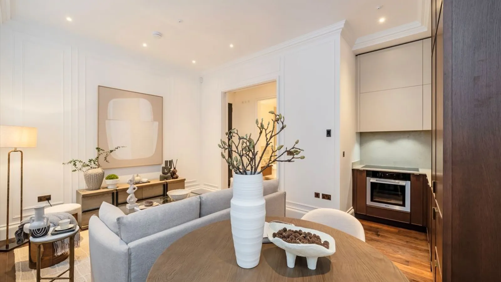 Flat Charles Street in City of Westminster