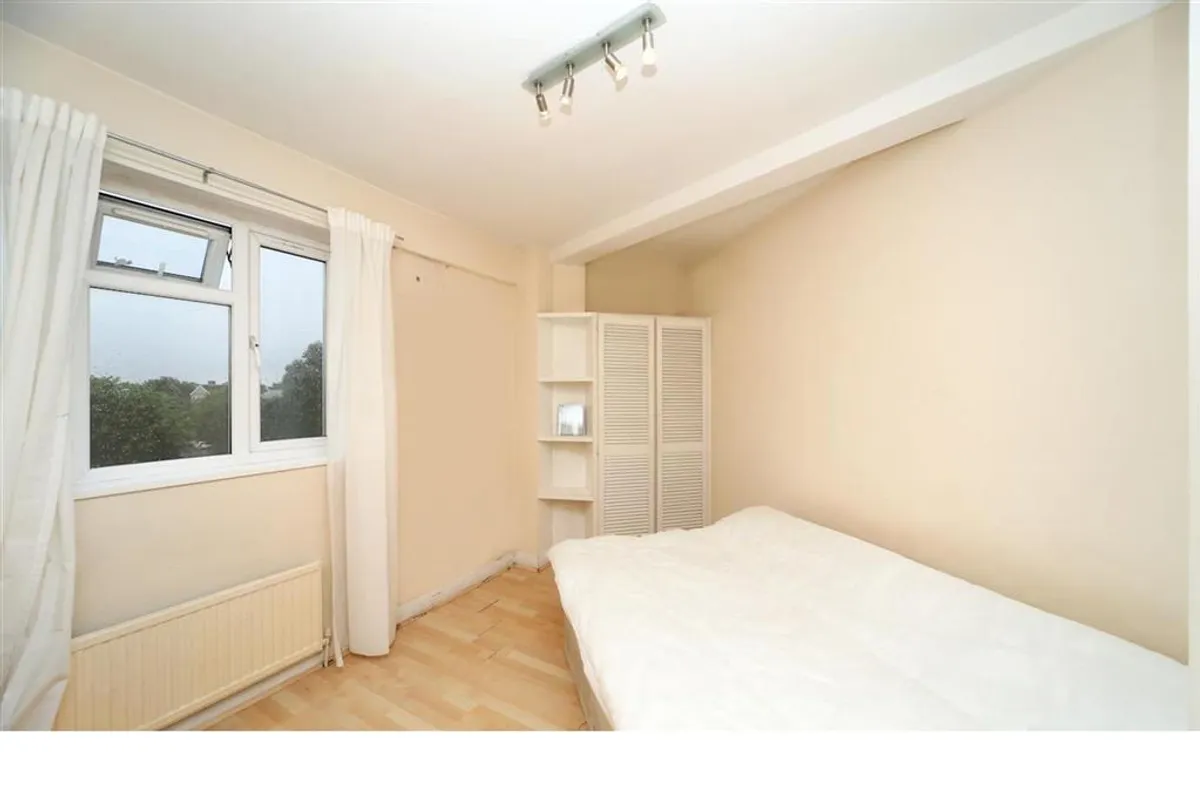 Flat Keith Grove in Greater London