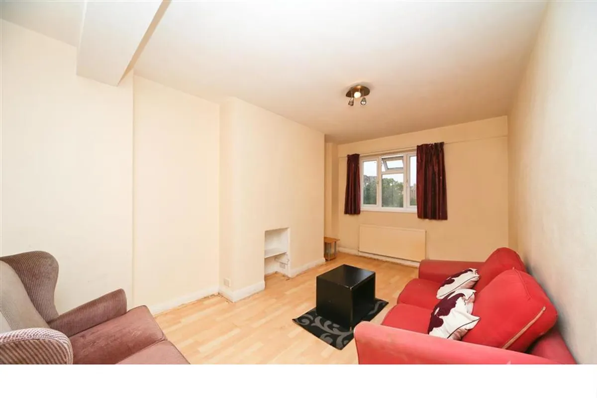 Flat Keith Grove in Greater London