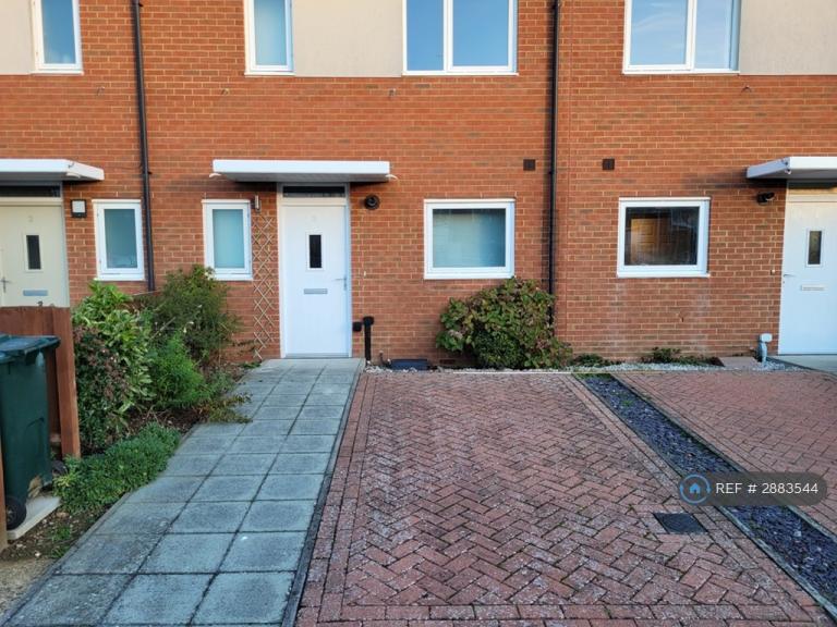 House Kilndown Close in Ashford
