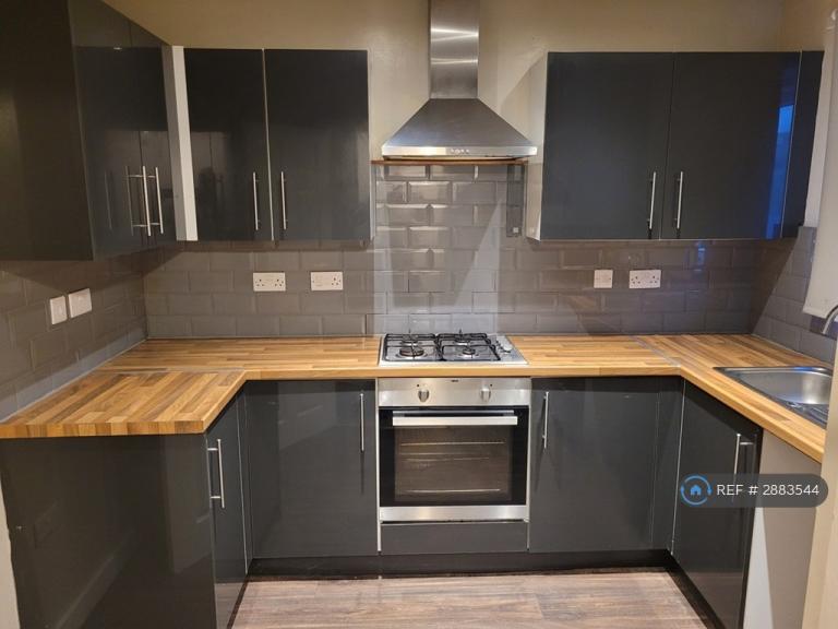 House Kilndown Close in Ashford