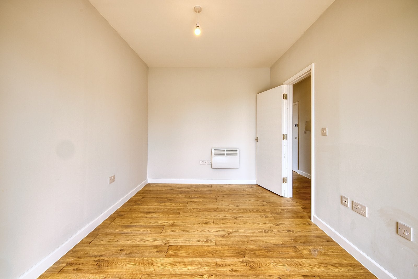 Flat Allenby Road in Thanet