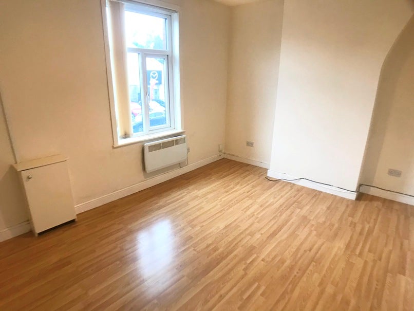Flat Whalley New Road in Blackburn