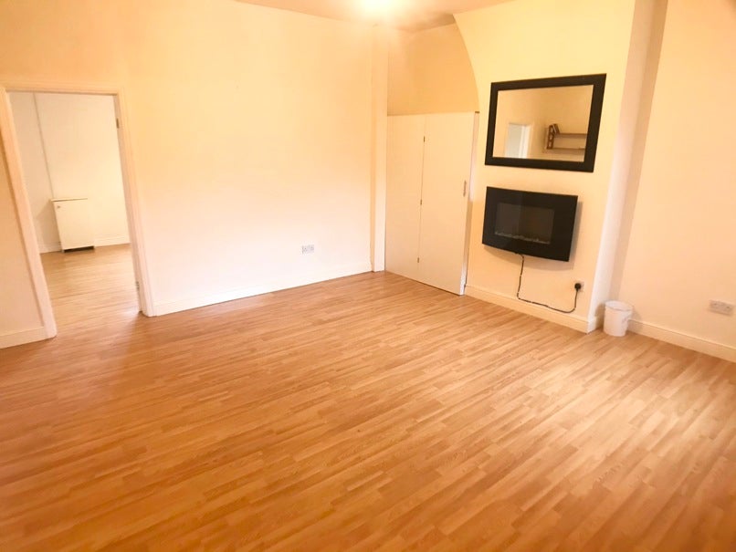 Flat Whalley New Road in Blackburn
