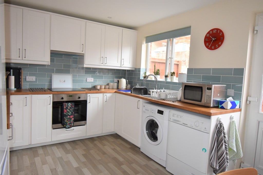 House Fowey Close in Exeter