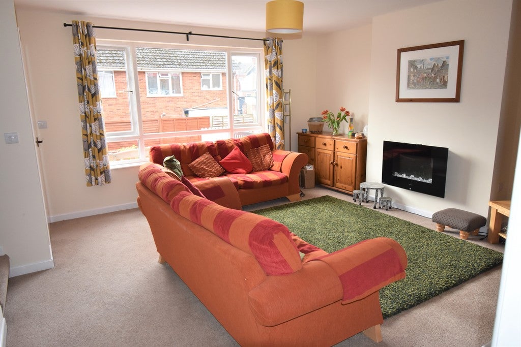 House Fowey Close in Exeter