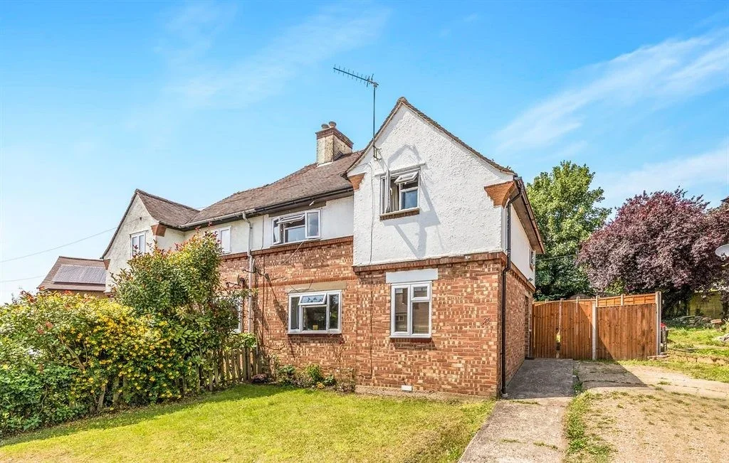 House Alban Avenue in St Albans