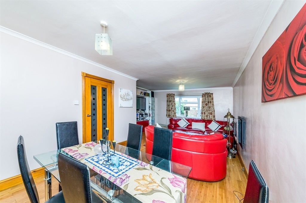 House Alban Avenue in St Albans