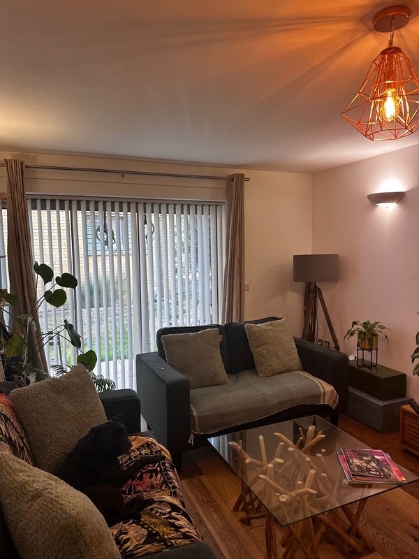 Room Curness Street in Greater London