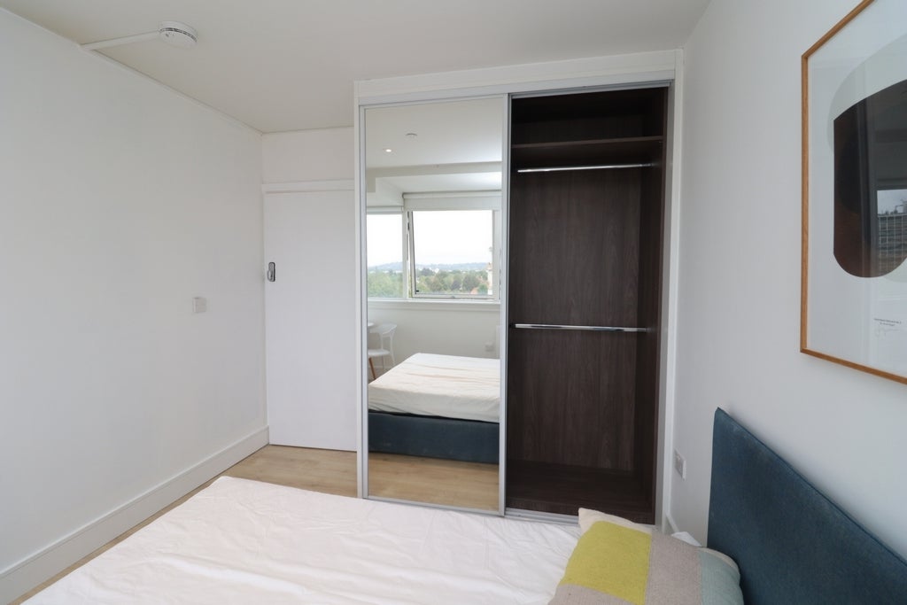 Room Globe Road in Greater London