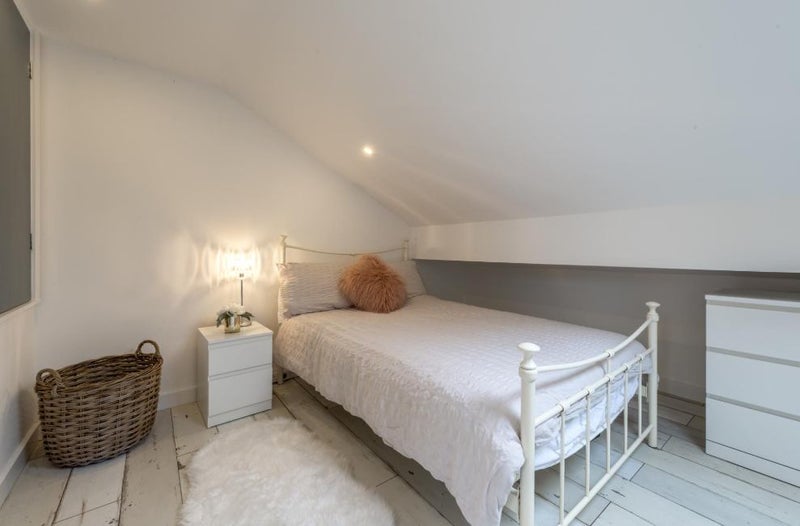 Room St Ives Road in Manchester