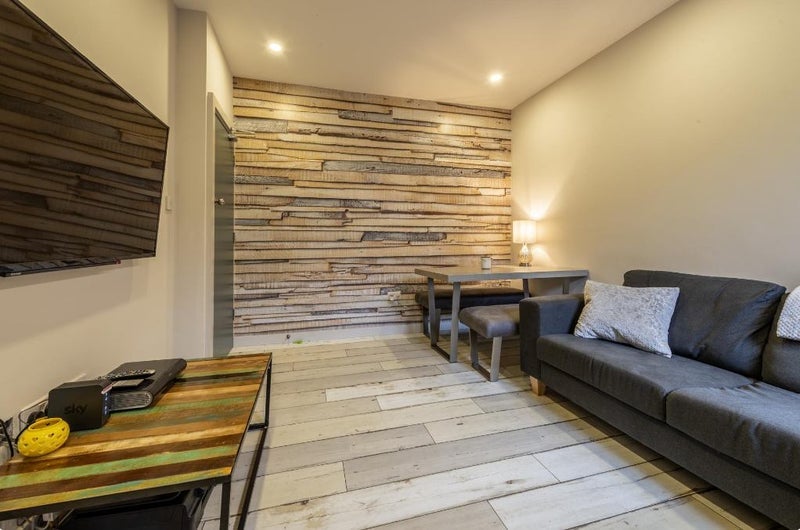 Room St Ives Road in Manchester