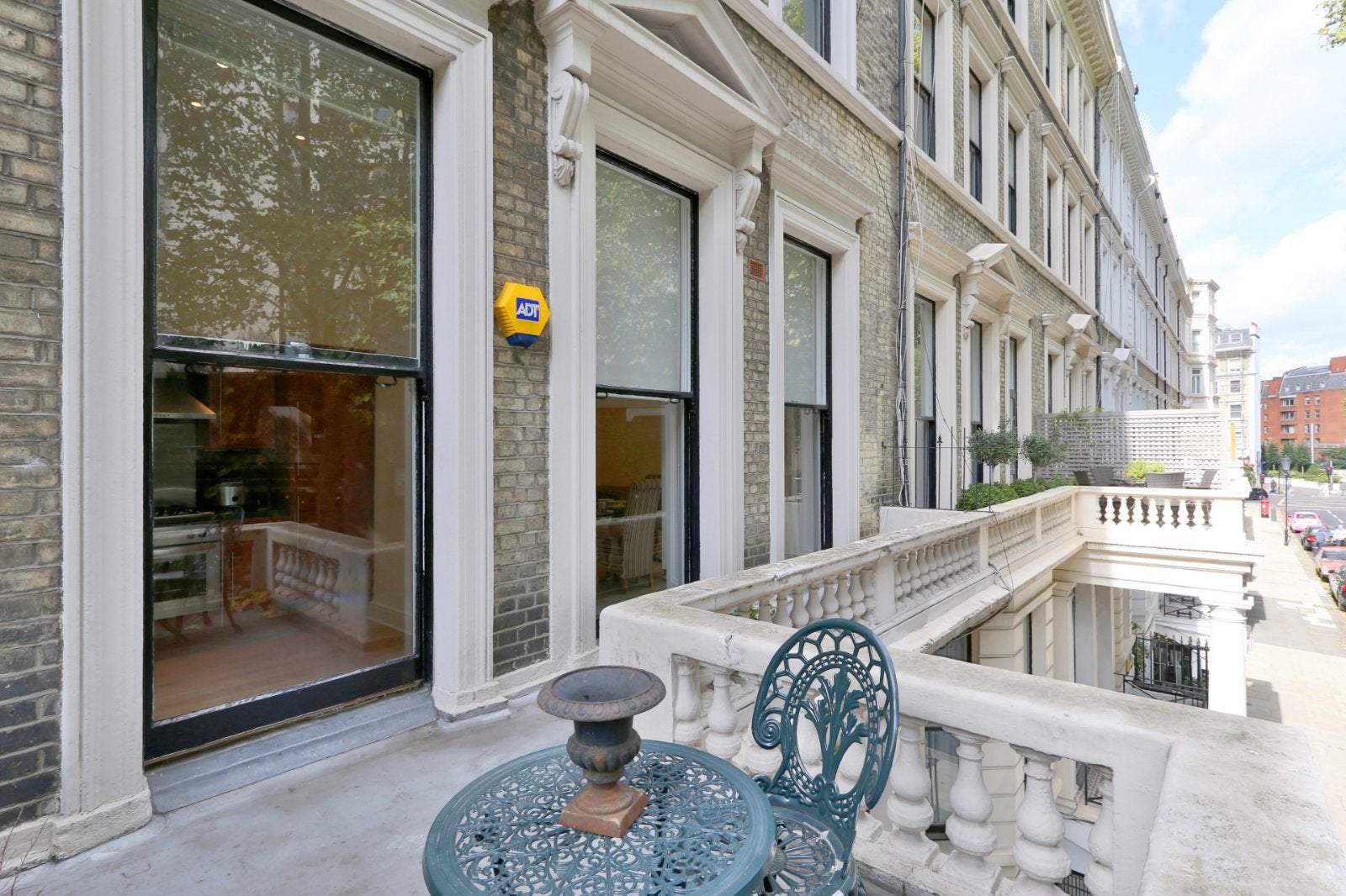 Flat Ashburn Gardens in Greater London