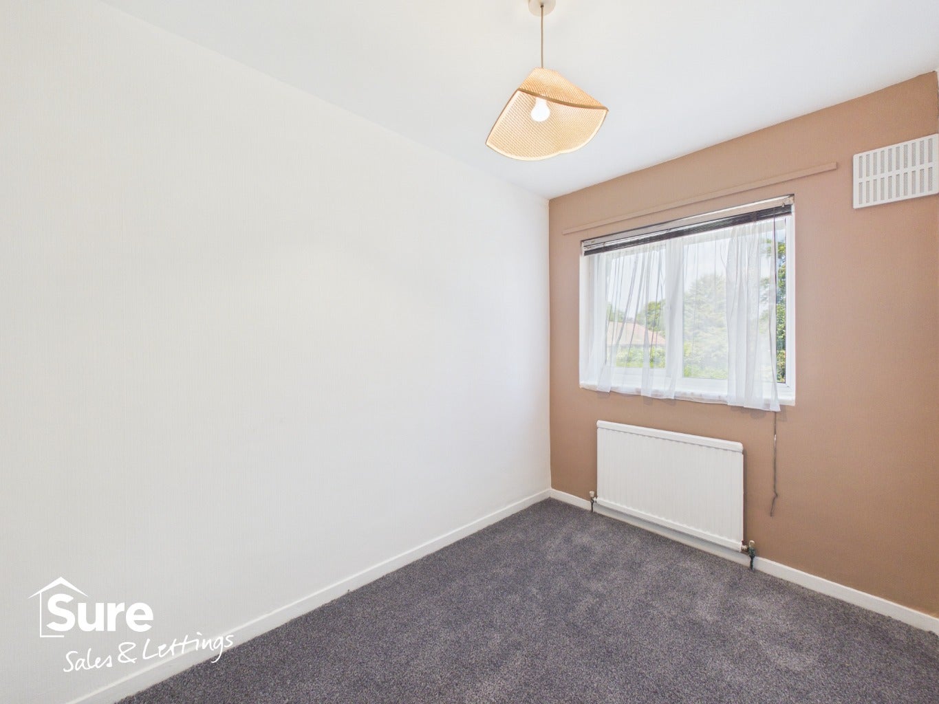 House Bennetts End Close in Dacorum