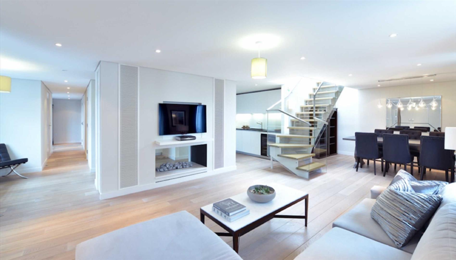 Flat Merchant Square in City of Westminster