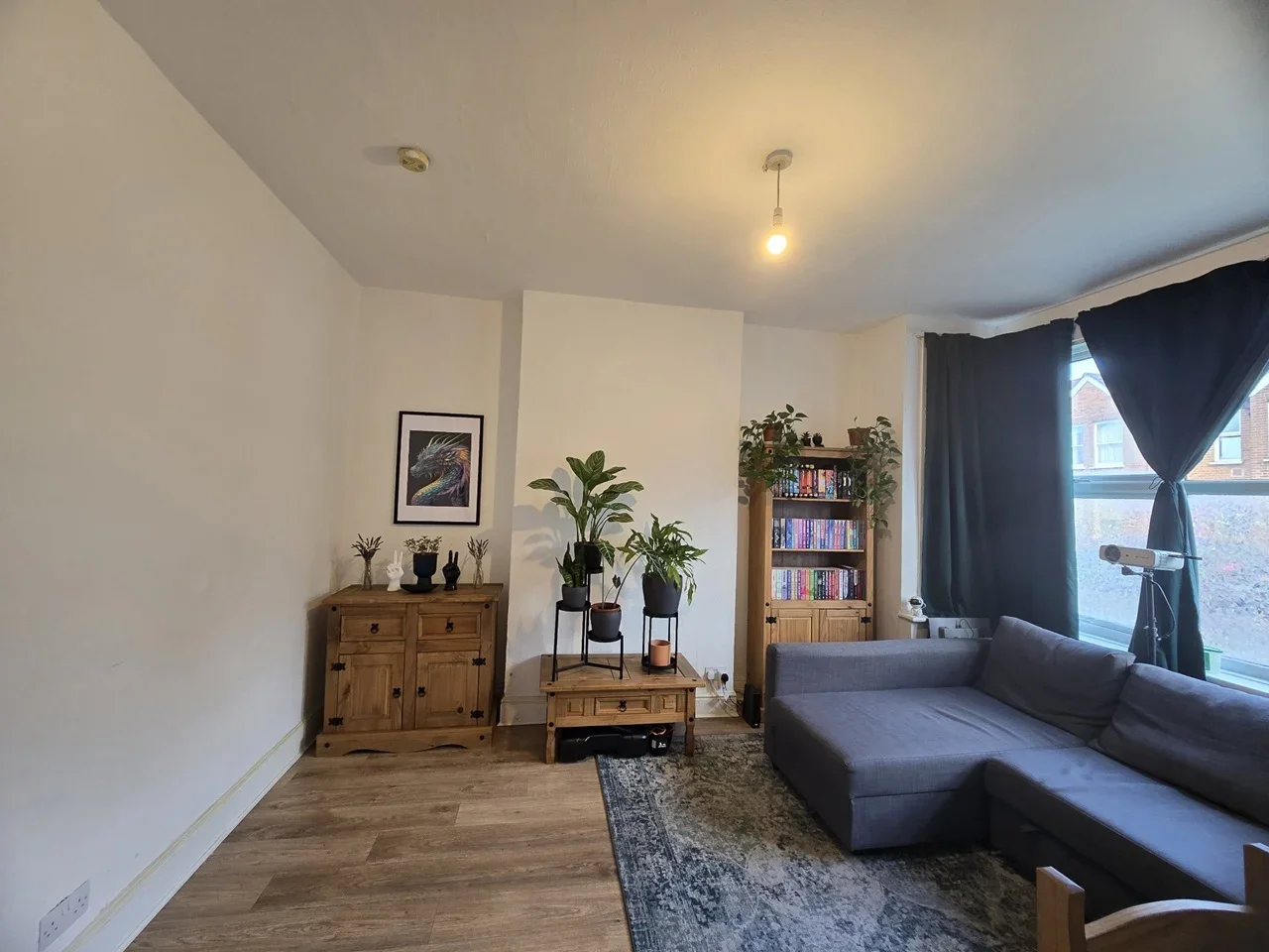 Flat Rosslyn Crescent in Greater London