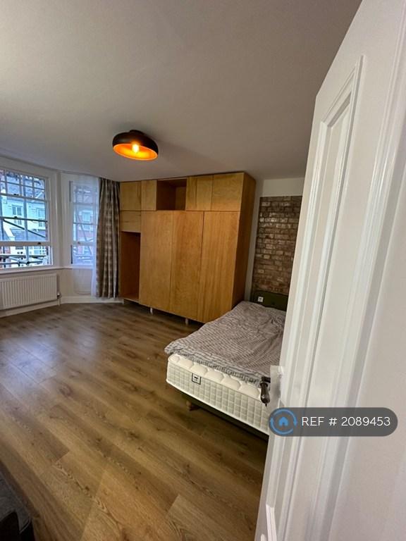 Room Maryland Road in Greater London