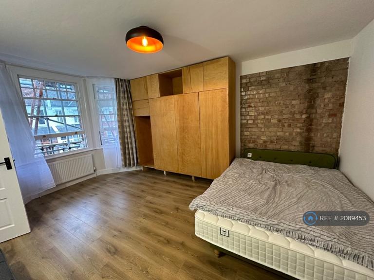 Room Maryland Road in Greater London