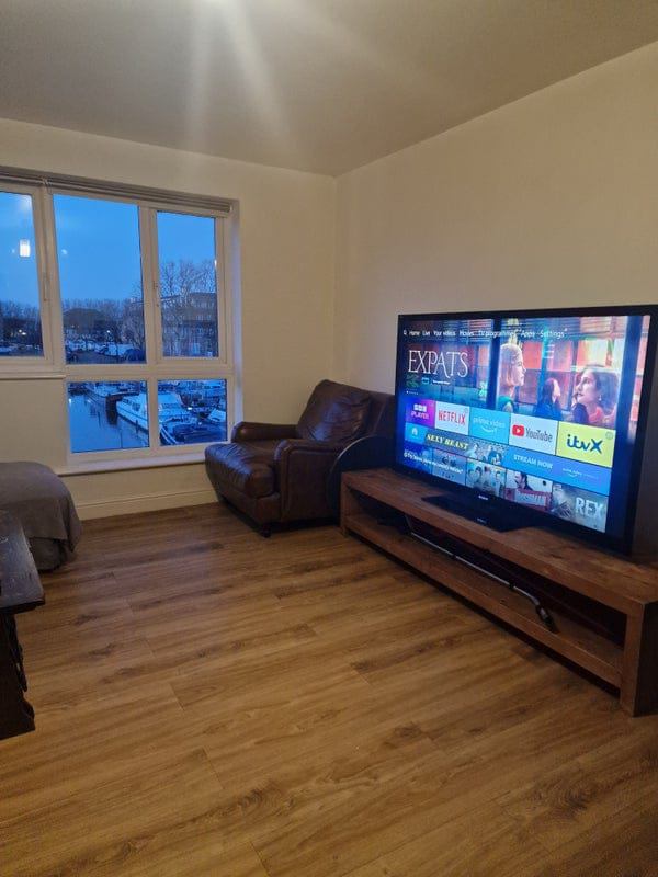 Room Finland Street in Greater London