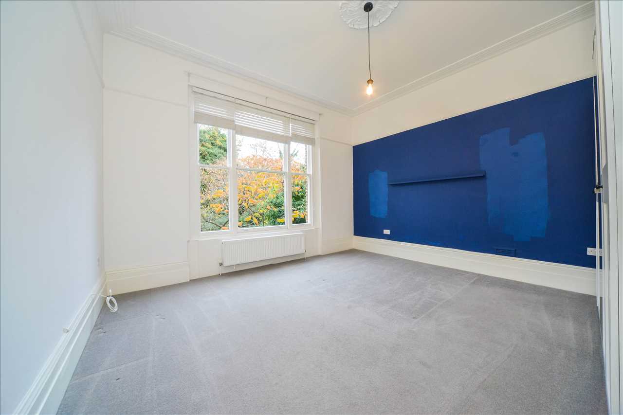 Flat Vanbrugh Park in Greater London