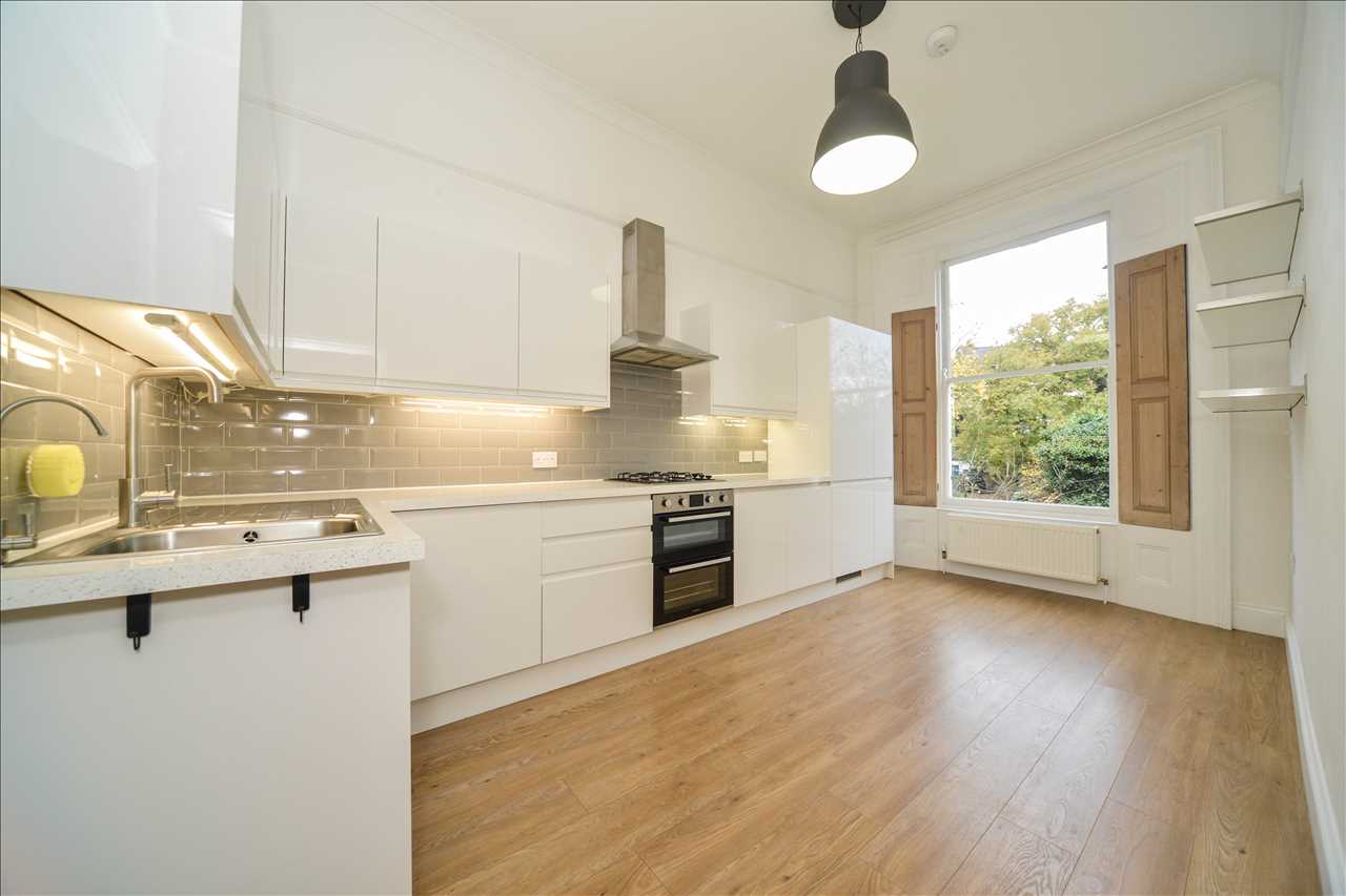 Flat Vanbrugh Park in Greater London
