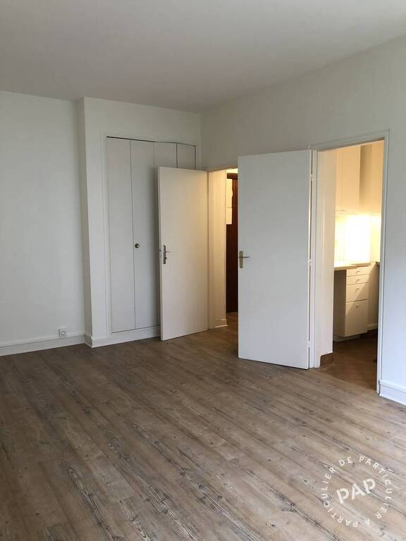 Flat Rue Mousset-Robert in Paris