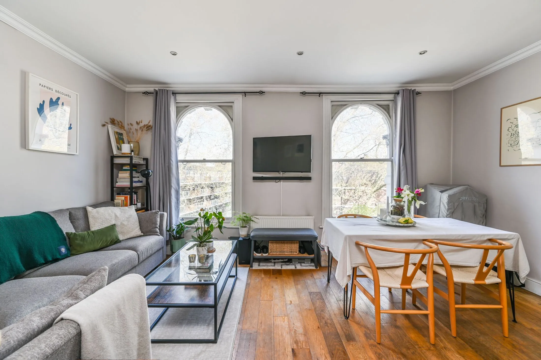 Flat Lavender Hill in Greater London