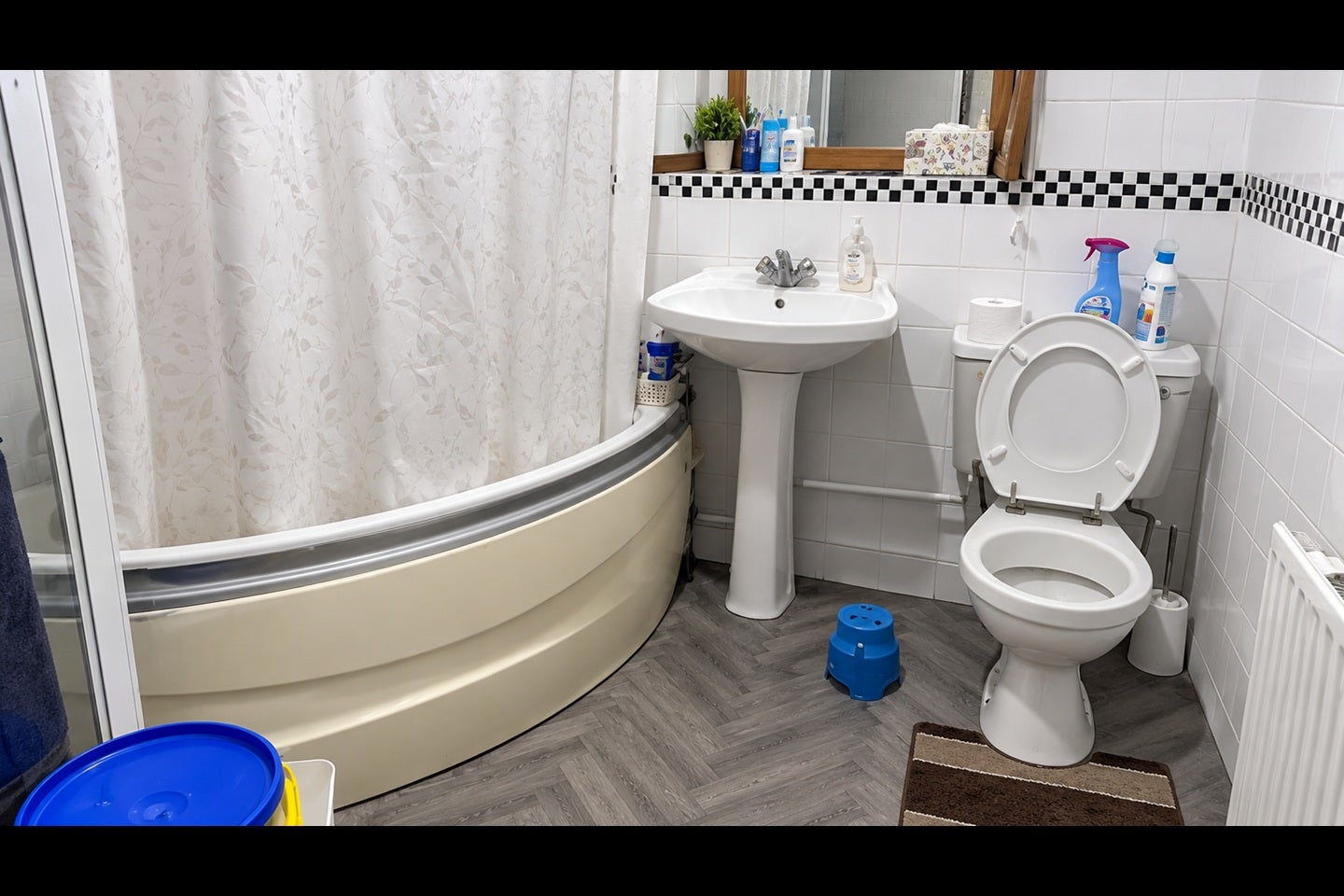 Room Kentview Gardens in Greater London