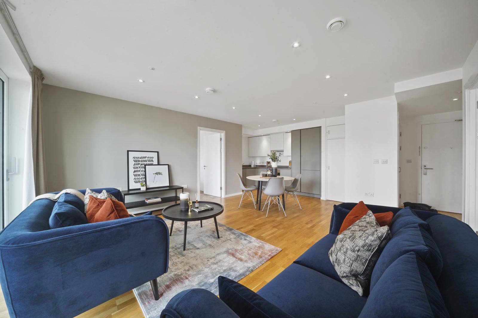 Flat Celebration Avenue in Greater London