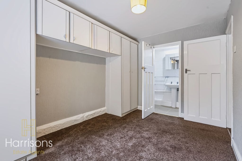 Flat Hengist Street in Bolton