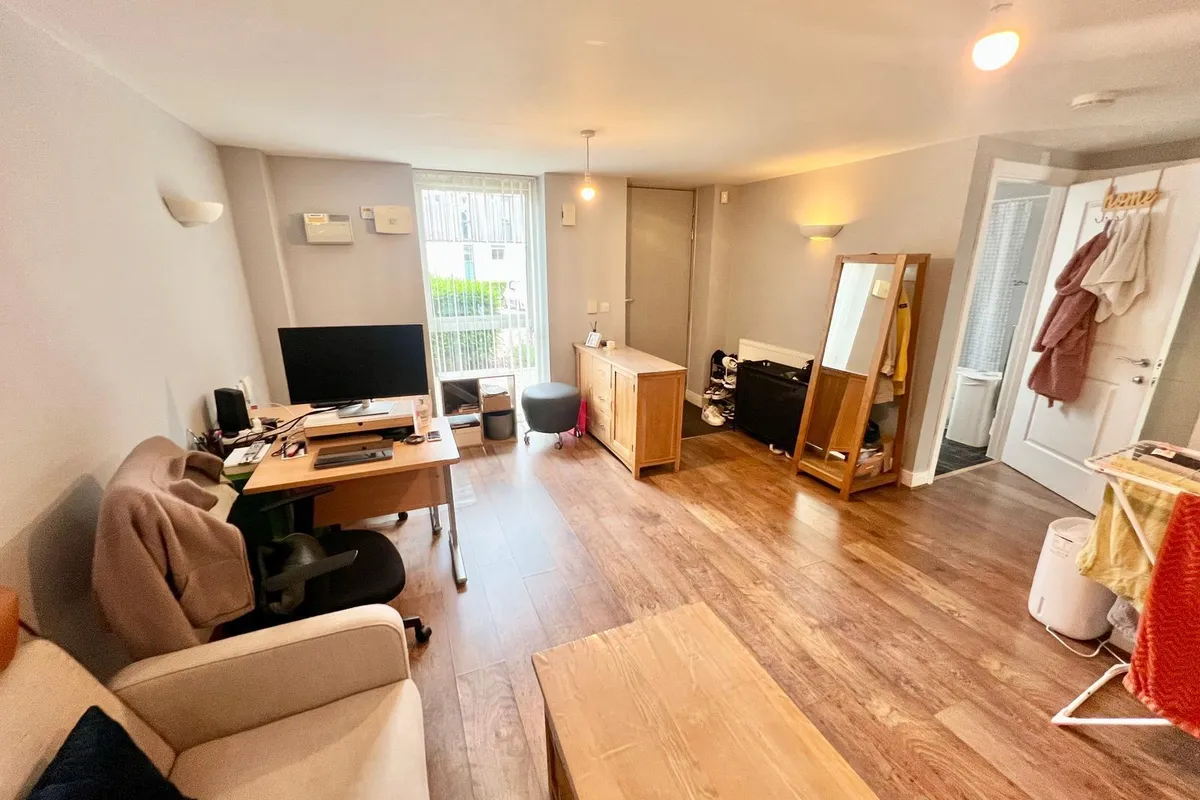Flat Ashby Wood Drive in Upton