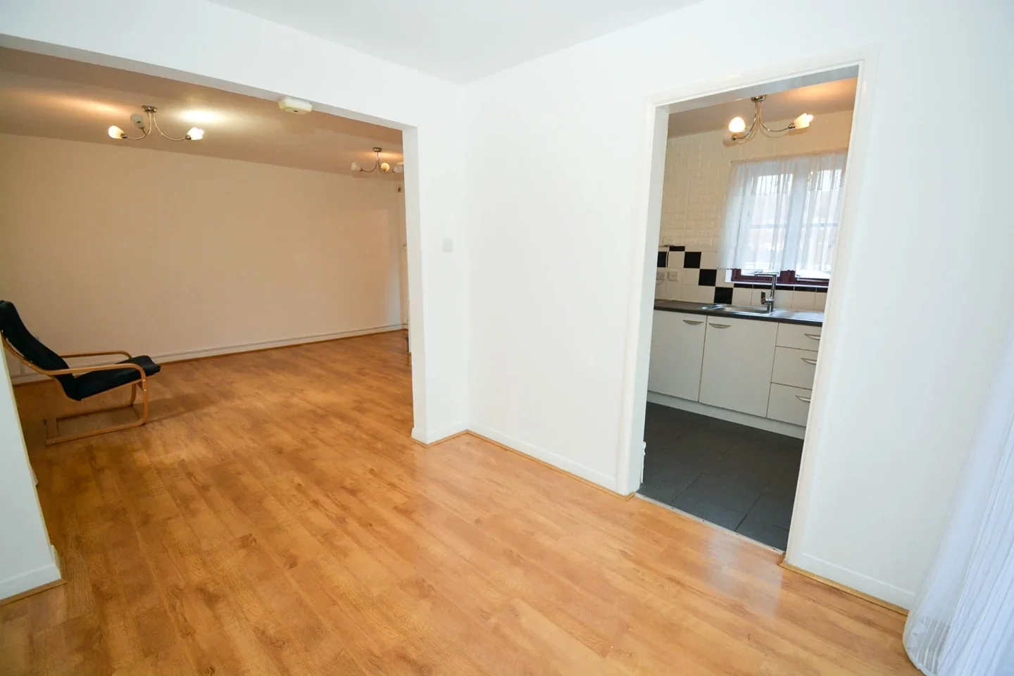 Flat Teal Close in Greater London