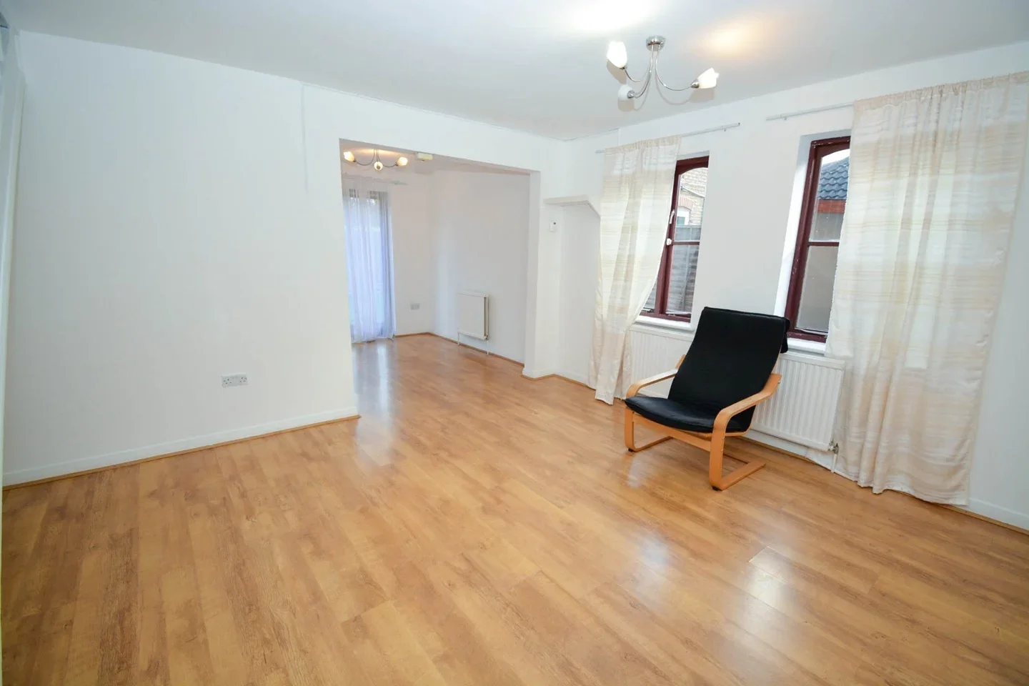 Flat Teal Close in Greater London