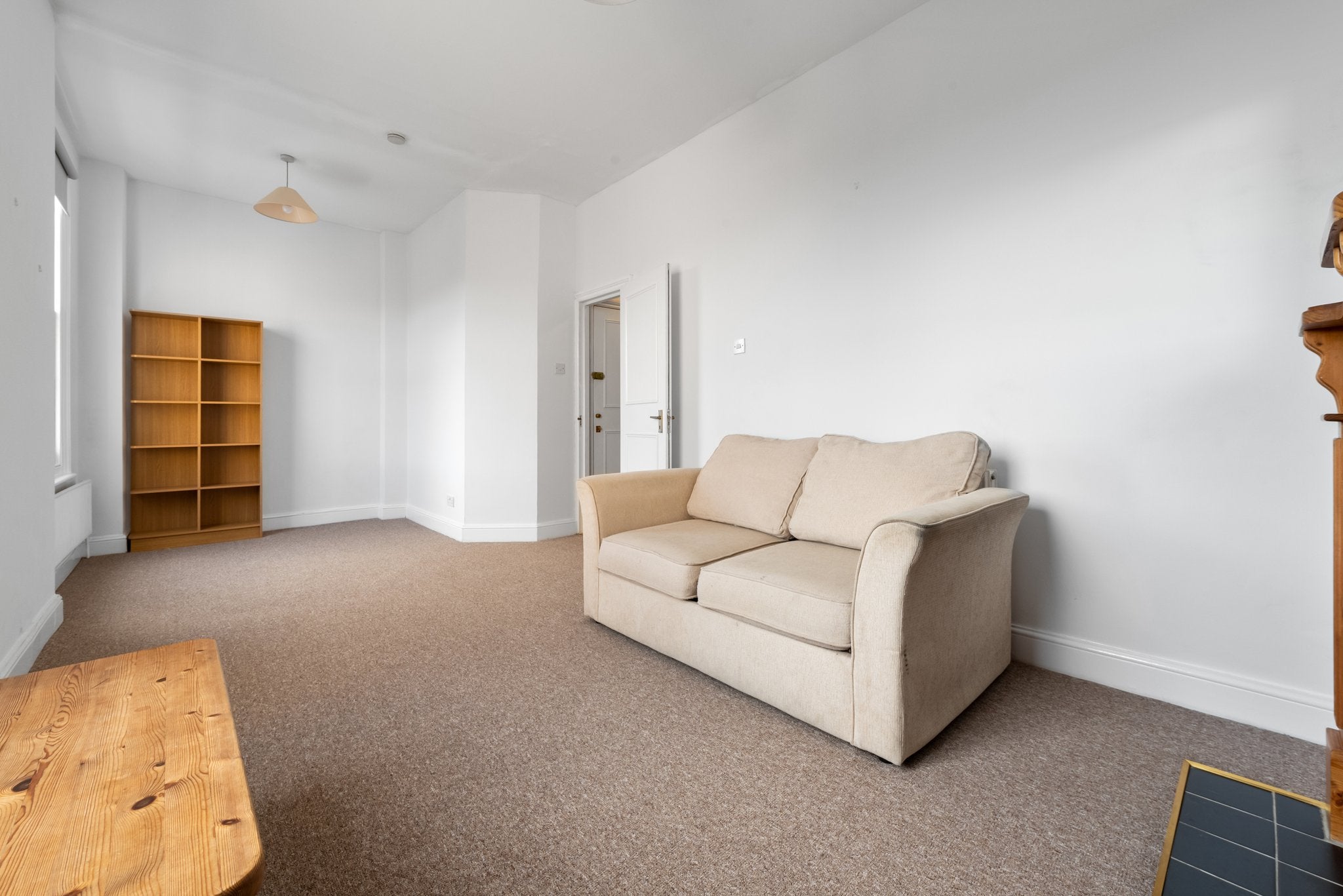 Flat Goldhawk Road in Greater London