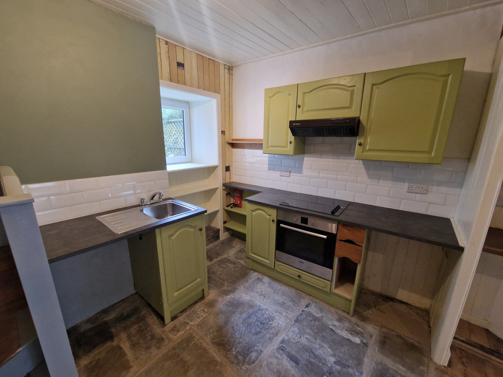 House New Mill Road in Holme Valley