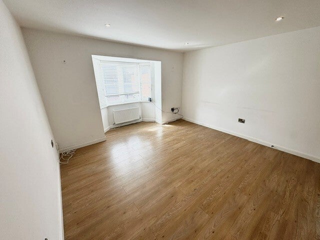 Flat Temple Street in Rugby