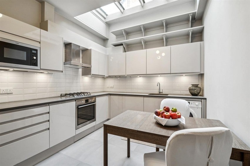 House Pont Street Mews in Greater London