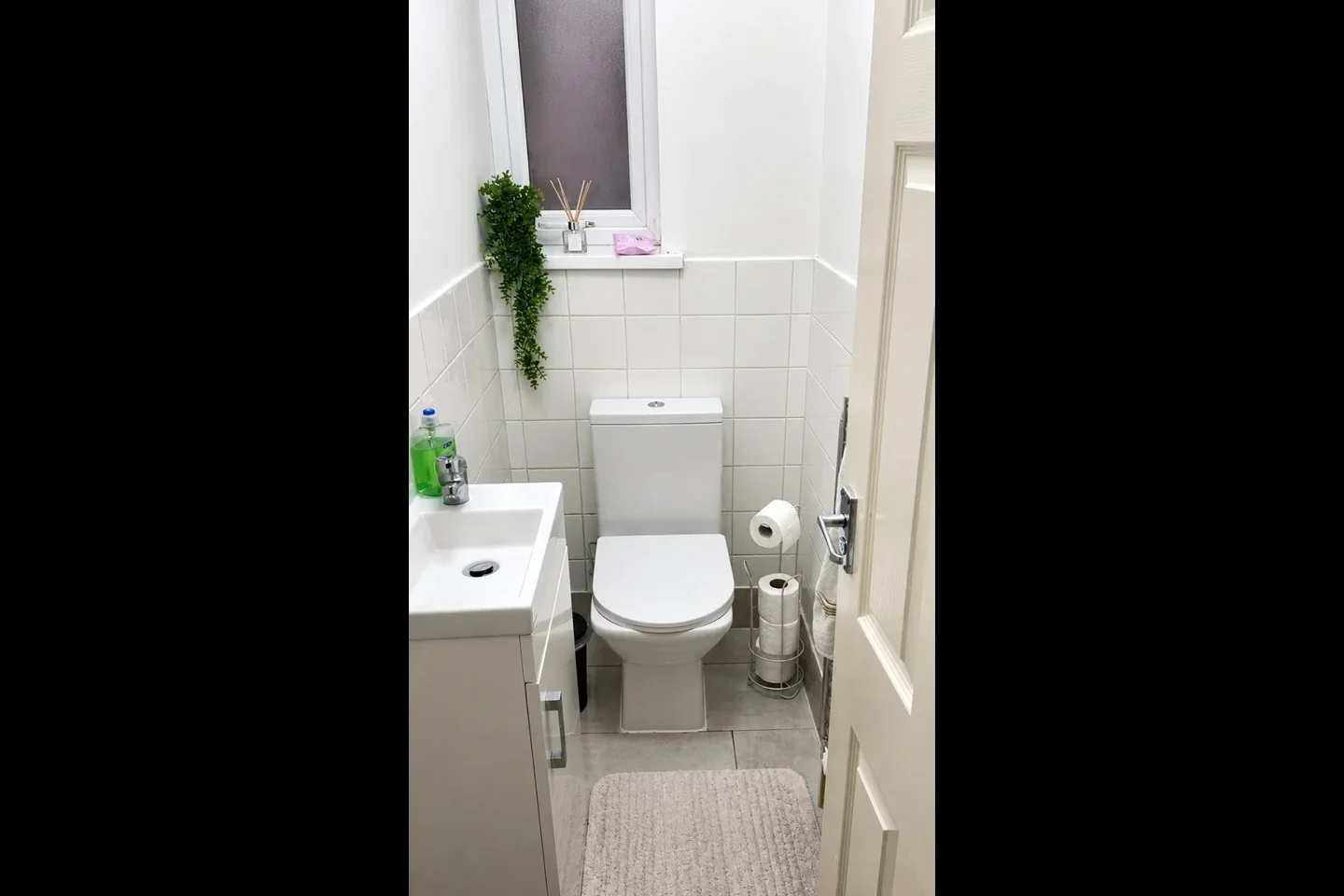 Flat South Street in Greater London