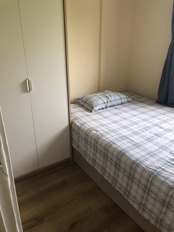 Room Lytton Grove in Greater London