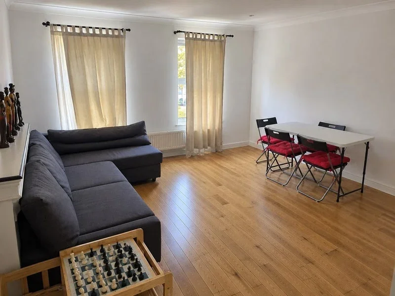 Room Chamberlayne Avenue in Greater London