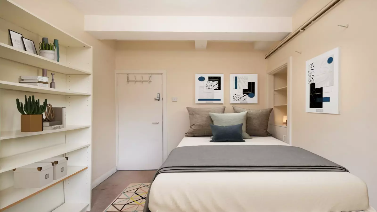 Flat Sweeney Crescent in Greater London