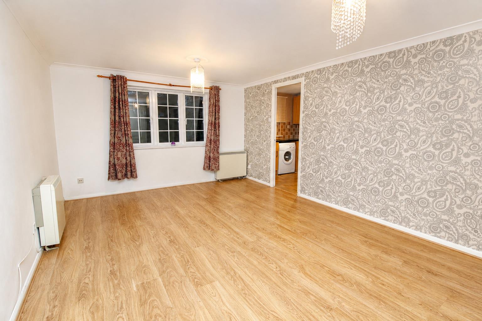 Flat Ravenscroft in Watford