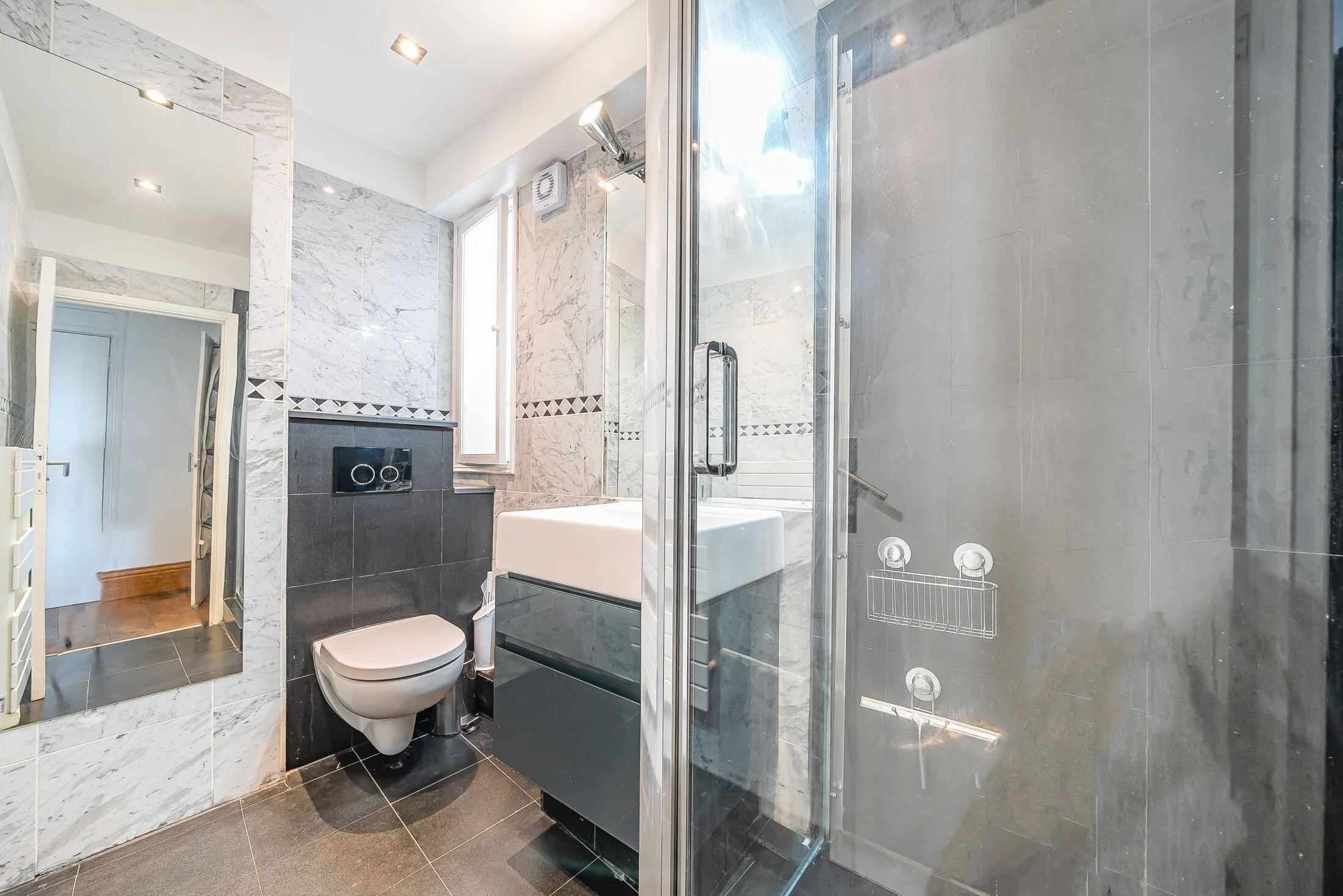 Flat Draycott Place in Greater London