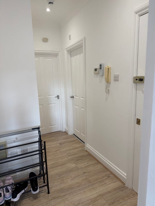 Room Uxbridge Road in Greater London