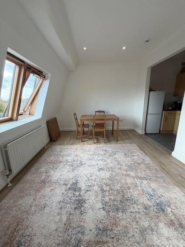 Room Uxbridge Road in Greater London